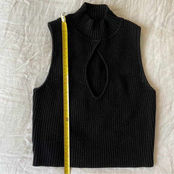 Pretty Garbage Keyhole Cropped Top (black) - Size M - Picture 1 of 4